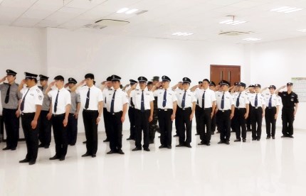 南京华宁电气实业有限公司--安保形象与沟通礼